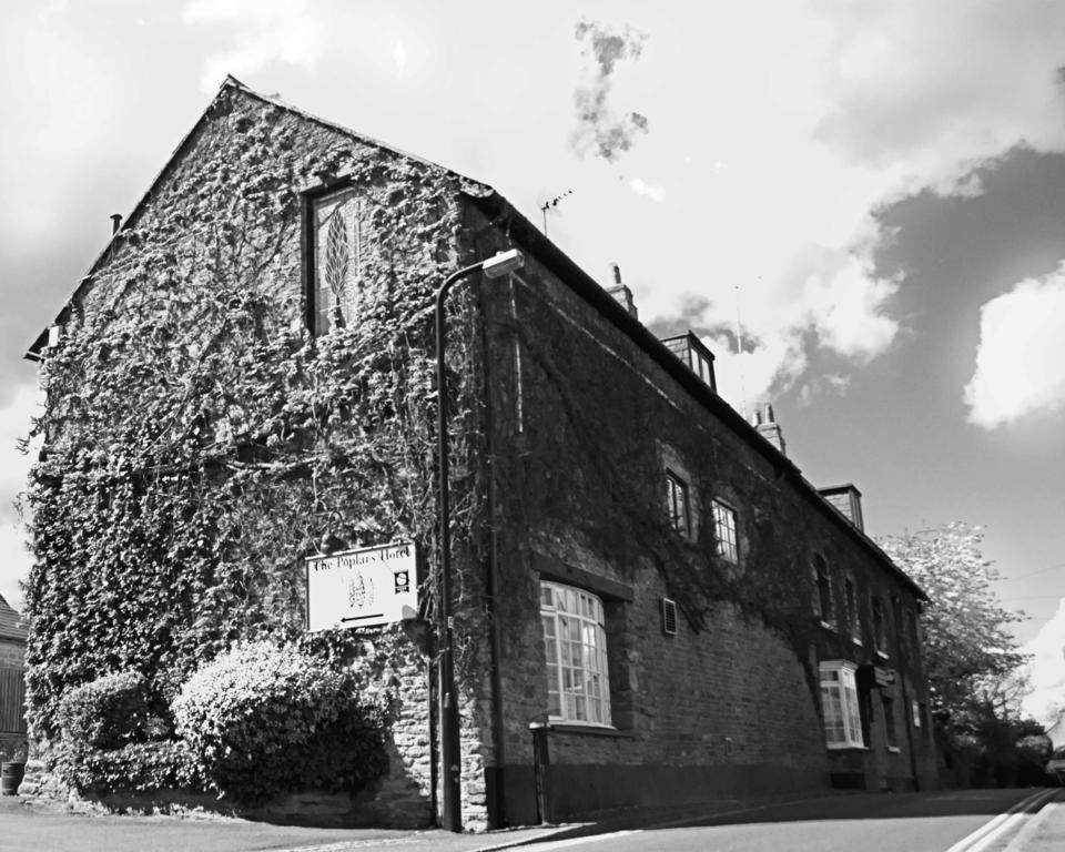 The Poplars Moulton Hotel Exterior photo