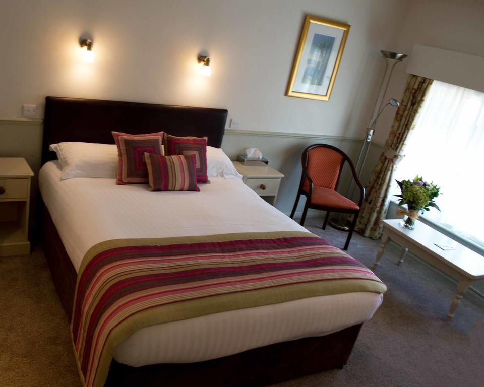 The Poplars Moulton Hotel Room photo